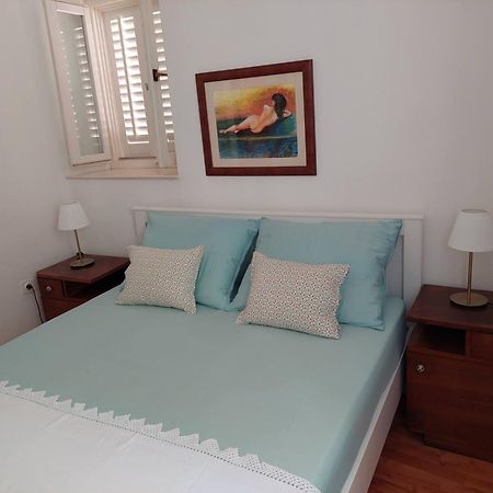 Apartment In Vis Historic Center - Mikula, Ljubica, Toma المظهر الخارجي الصورة