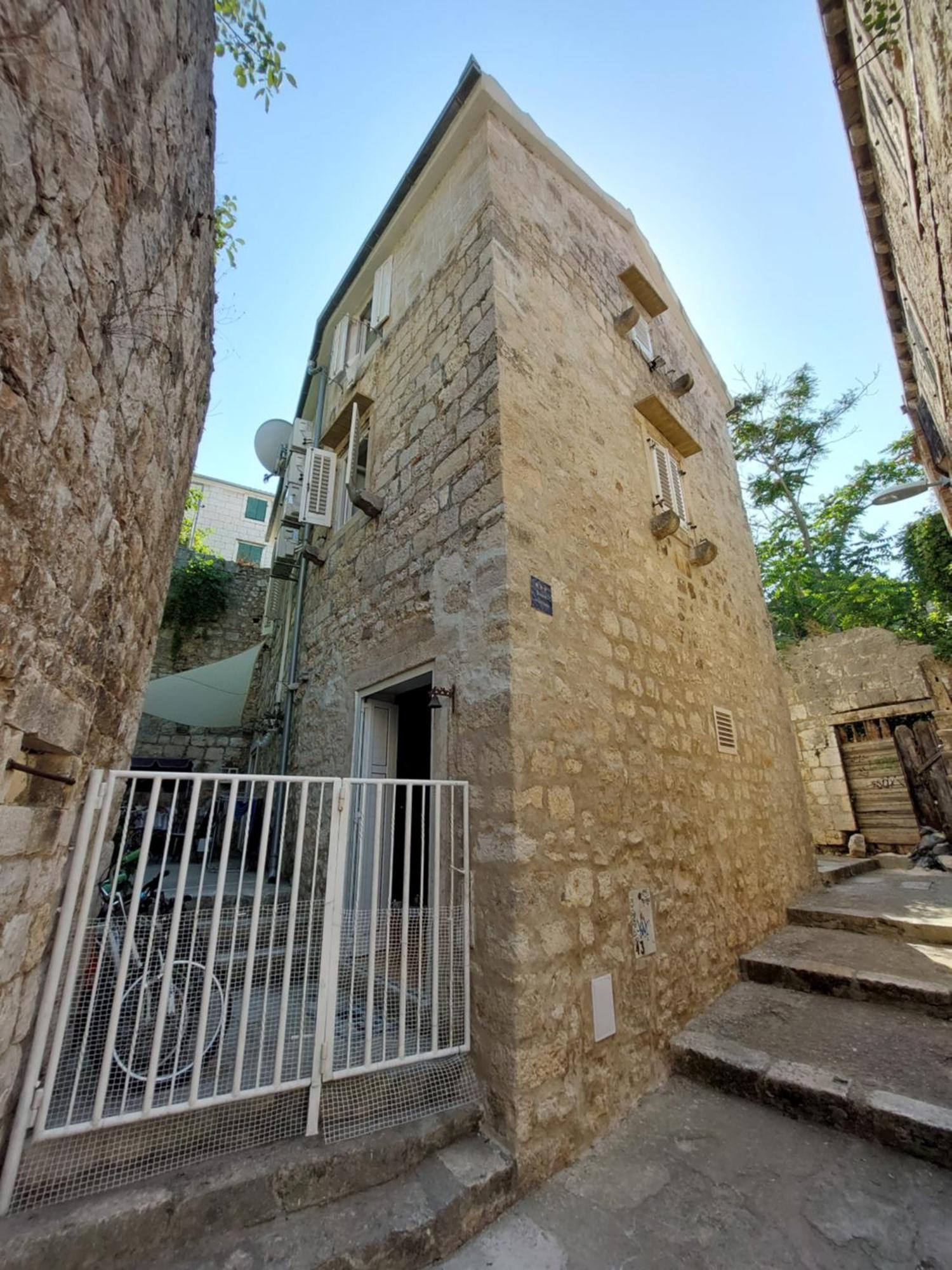Apartment In Vis Historic Center - Mikula, Ljubica, Toma المظهر الخارجي الصورة