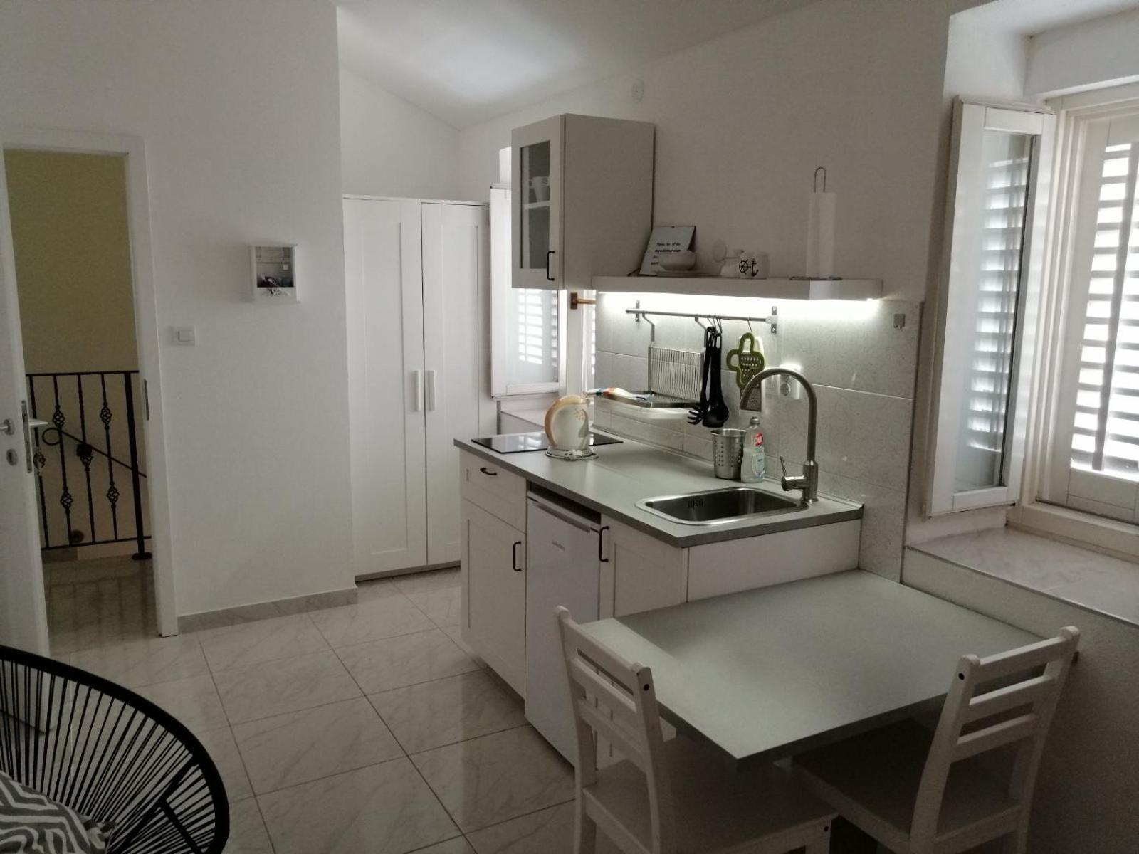Apartment In Vis Historic Center - Mikula, Ljubica, Toma الغرفة الصورة