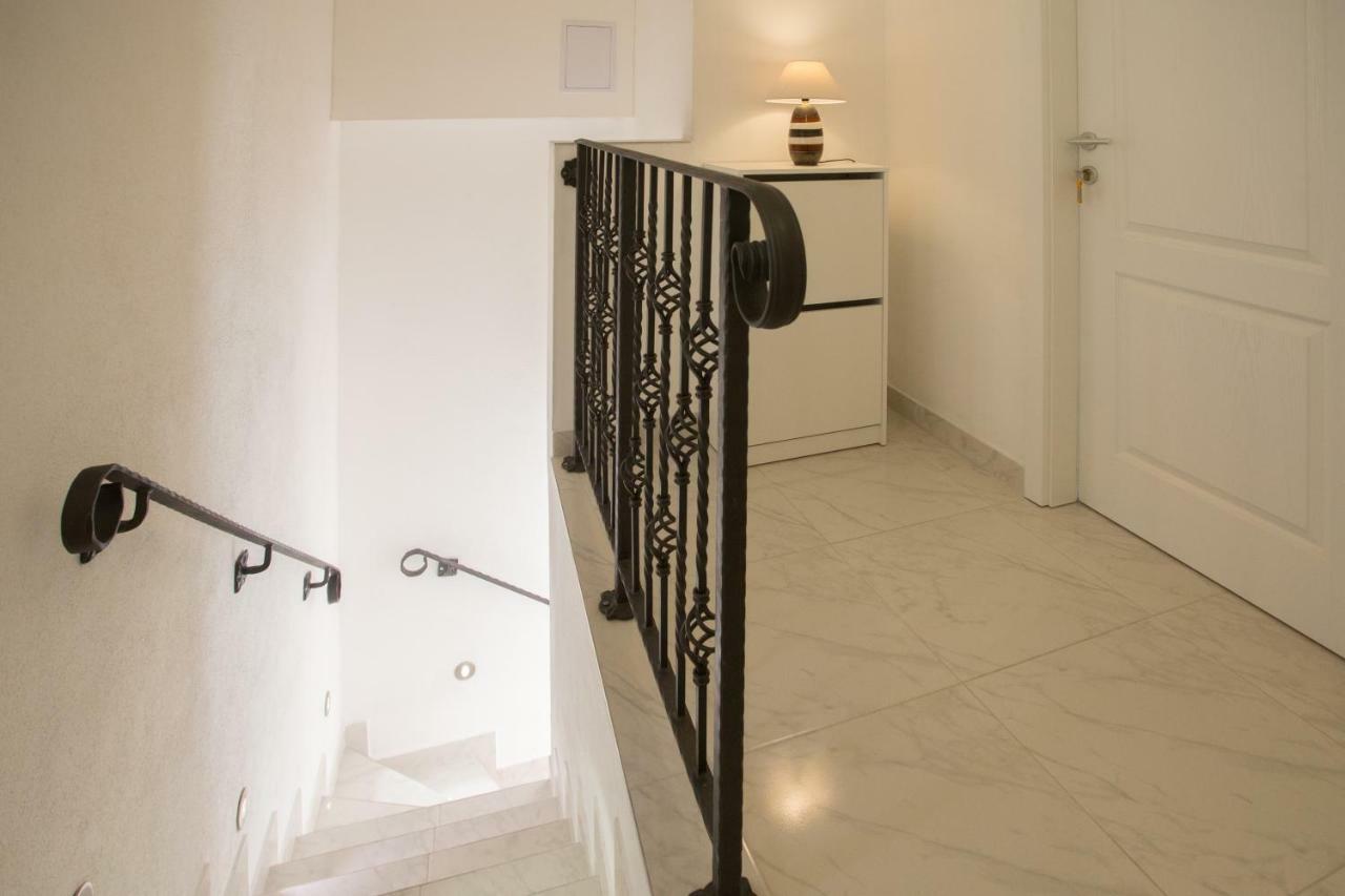 Apartment In Vis Historic Center - Mikula, Ljubica, Toma المظهر الخارجي الصورة